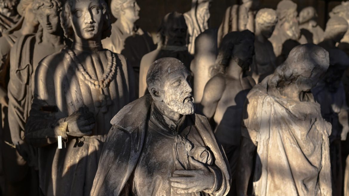 Restoring Milan's Duomo, one statue at a time