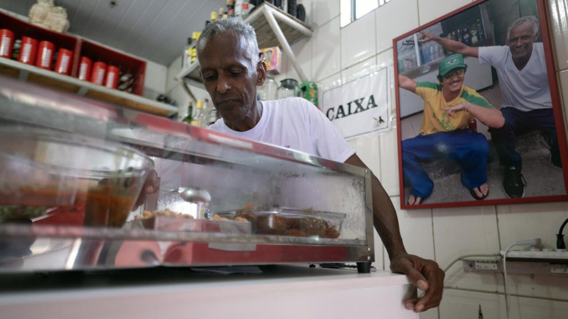 Brazil bar gets 24K Magic moment with Bruno Mars visit