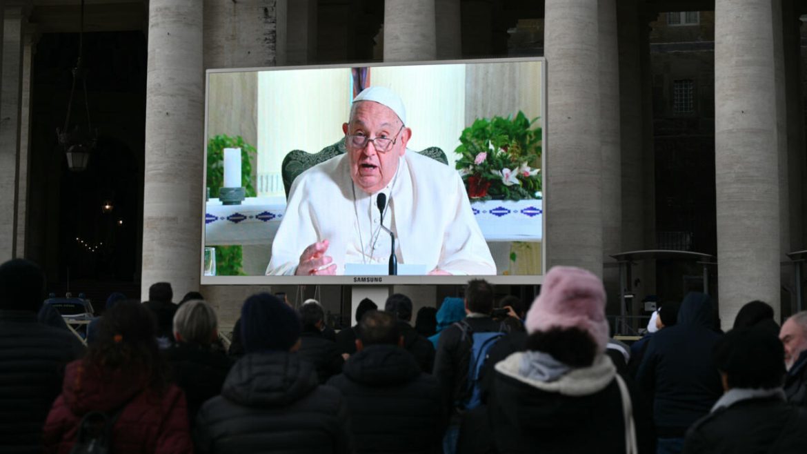 Pope again condemns 'cruelty' of Israeli strikes on Gaza