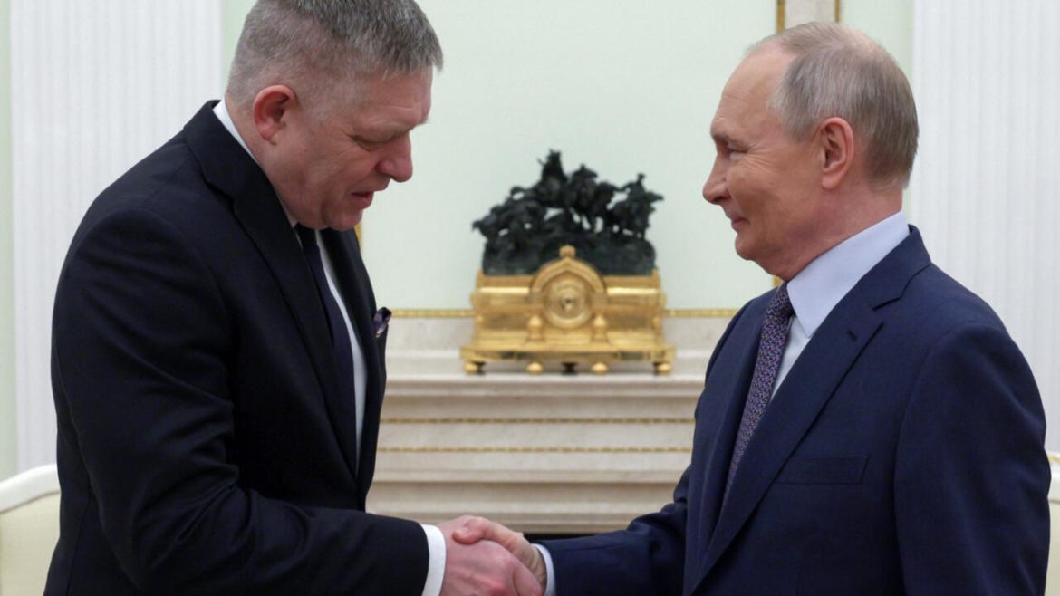 Slovak PM Fico on surprise visit to Kremlin to talk gas deliveries