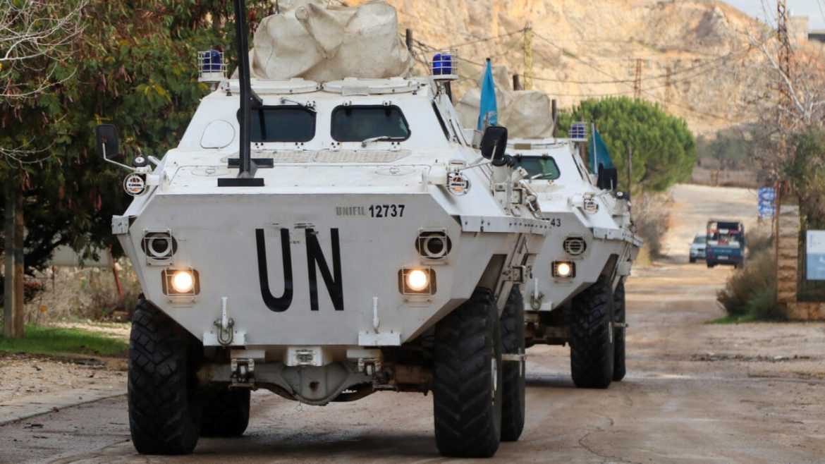 Lebanon PM, UN peacekeepers call for accelerated Israeli withdrawal