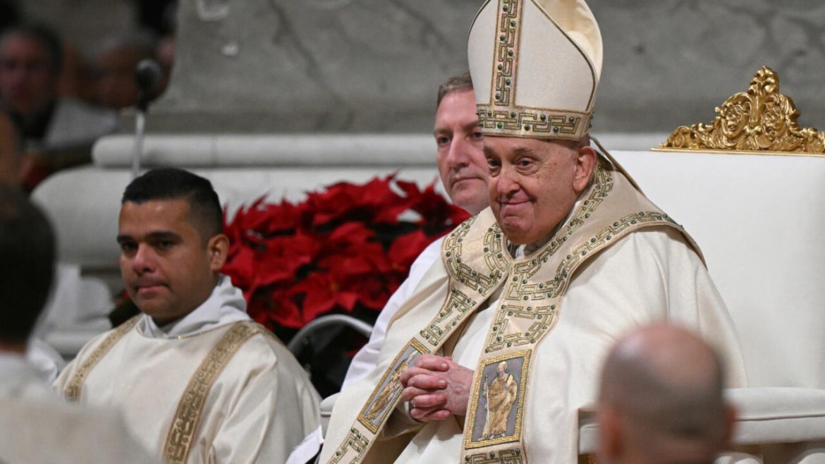 Pope's sombre message in Christmas under shadow of war