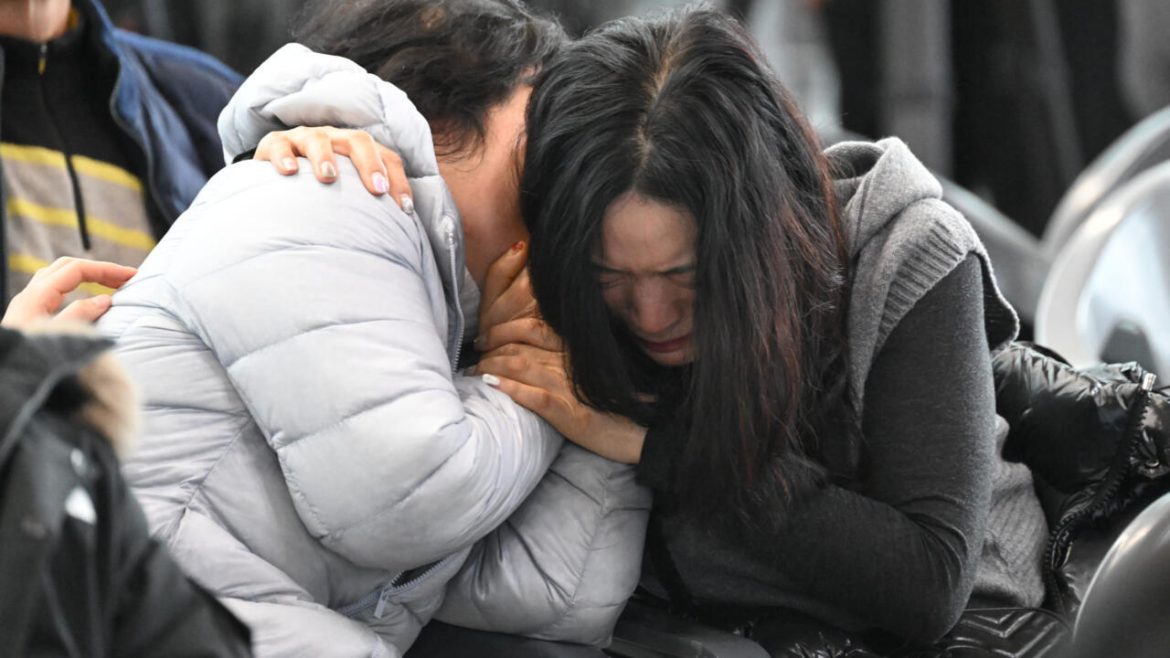 Anguish for South Korea plane crash relatives amid grim salvage