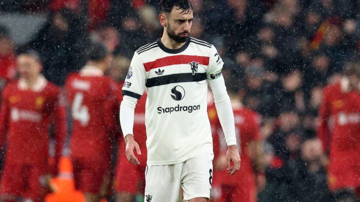 Fernandes demands more from Man Utd after draw at Liverpool