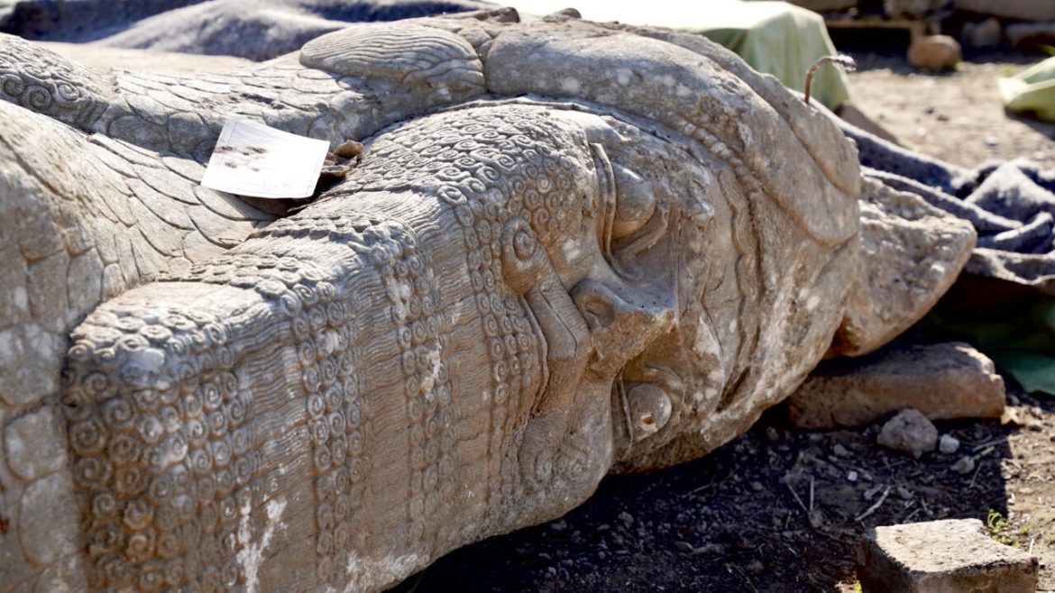 Iraqi archaeologists piece together ancient treasures ravaged by IS