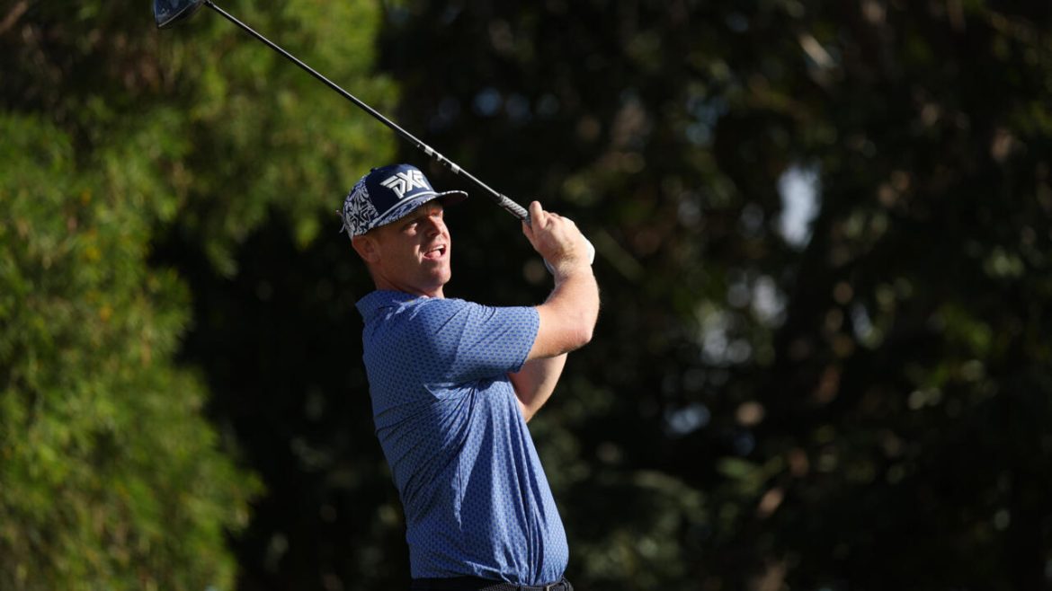 Fishburn, McCarthy lead at halfway stage of Sony Open