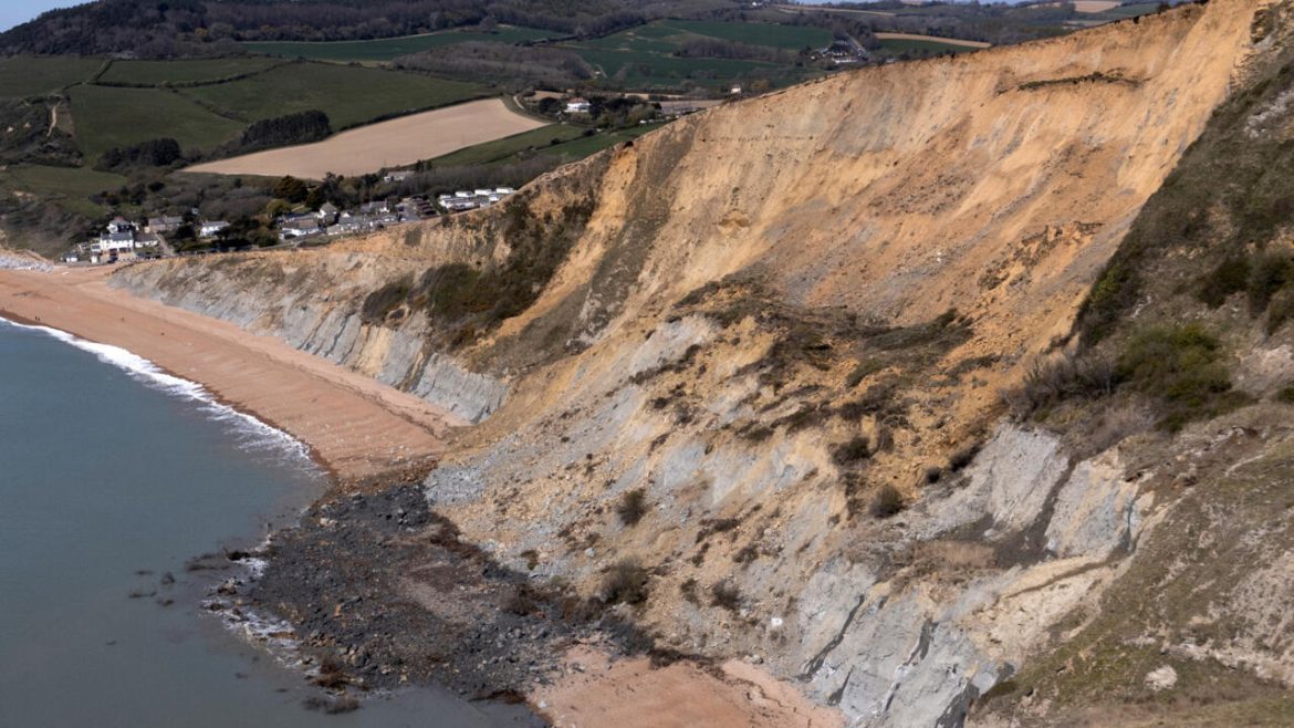 Society centred around women in UK during Iron Age: scientists