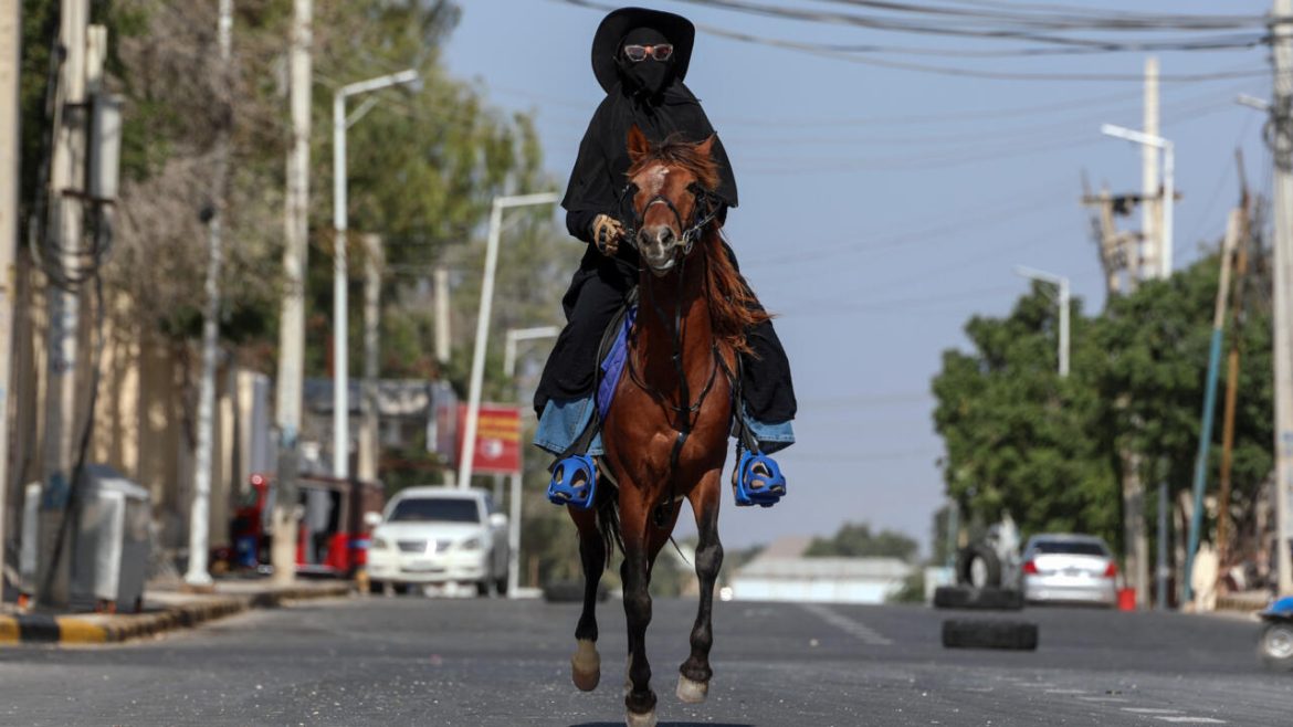 New rider in town: Somalia's first woman equestrian turns heads